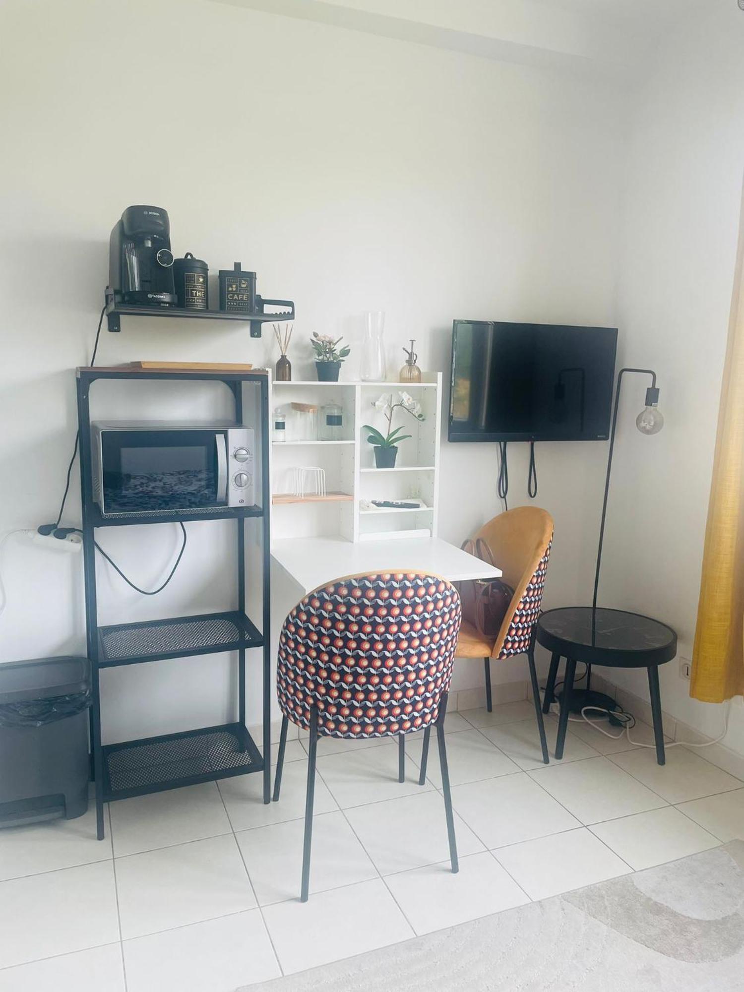 Beau Studio A 30Min De Paris Apartment โบบิญญี ภายนอก รูปภาพ